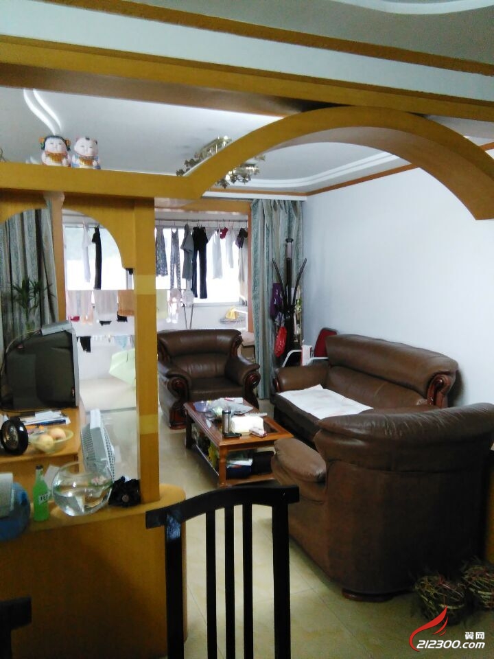 市中综合楼8单元1单元401室